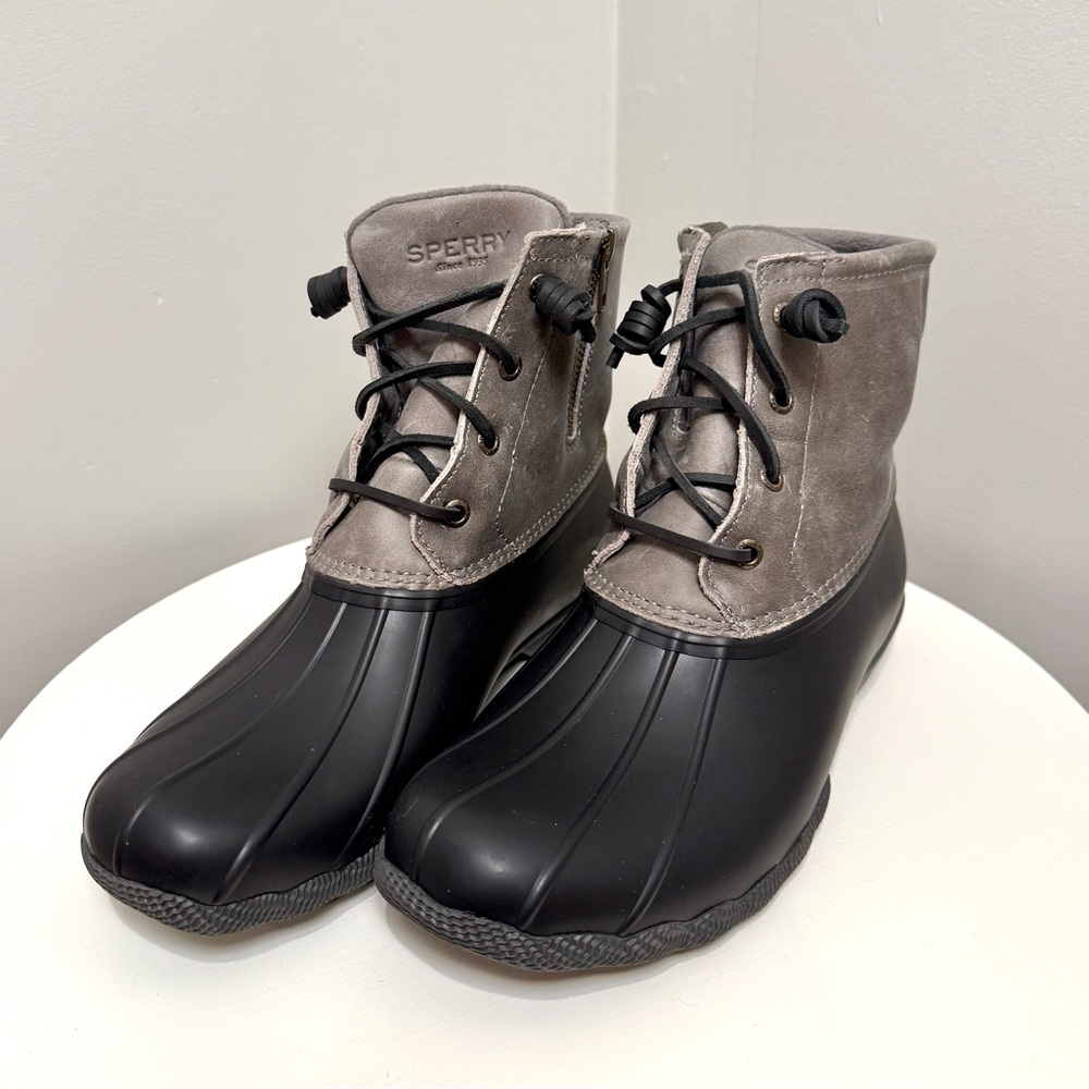 Sperry Black and Gray Rain Saltwater Duck Boots Size 8.5